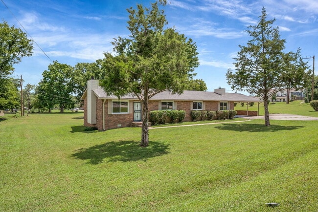 Photo - Furnished, remodeled 2BR near Nashville hospitals, all utilities and WiFi included, updated kitch...