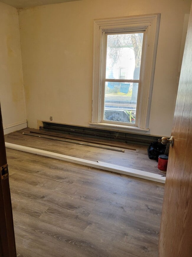 Photo - Single Family - 5 Bedroom