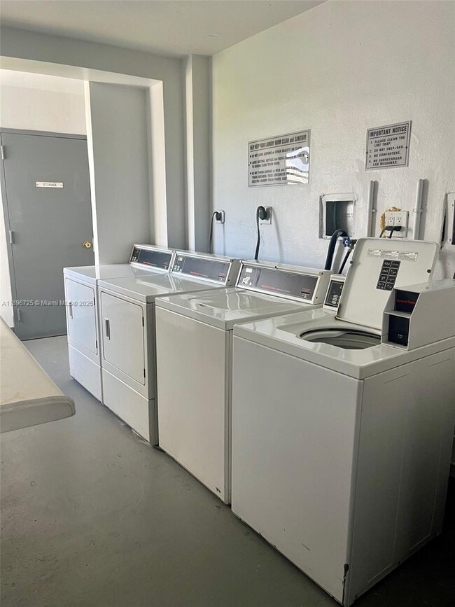 Photo - 20400 W Country Club Dr Unidad 608
