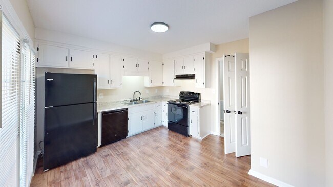 Photo - 1487 Nichols Dr Unit 1487 Nichols Drive; Apt. B