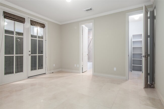 Photo - 2419 Brazoria St
