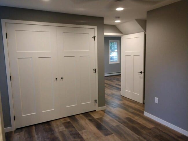 Photo - 210 W 5th Ave