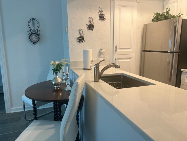Photo - Adorable 1BR/1BA Condo in Downtown Venice Unit 214