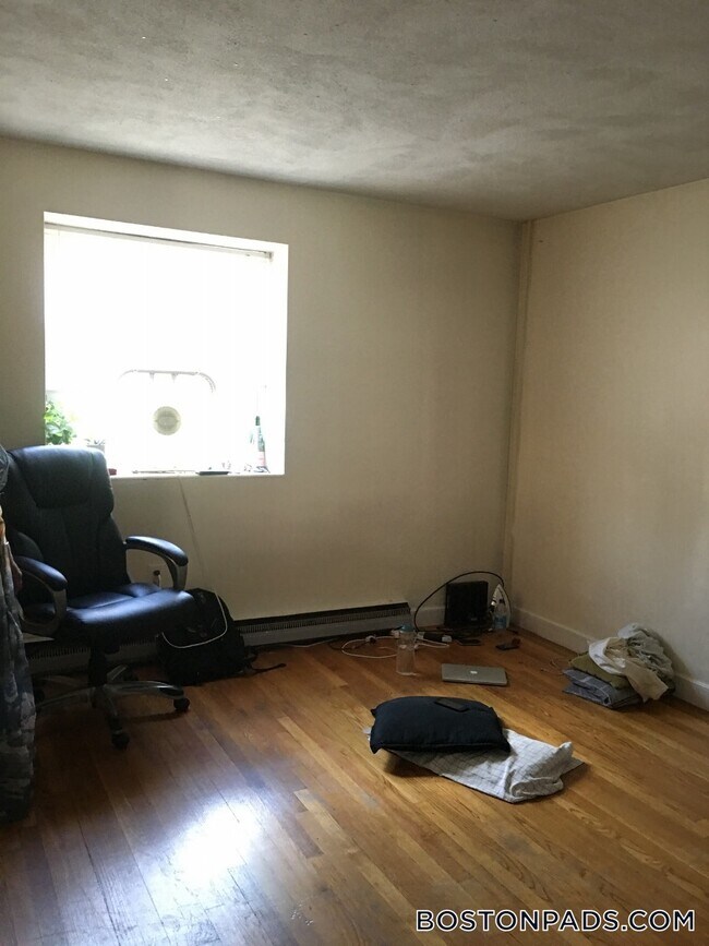 Photo - 10 Armington St Unit 3
