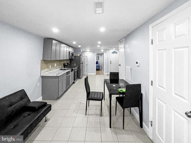 4644 G St