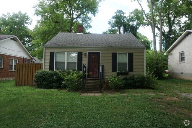 Building Photo - Cozy 2 Bed/1 Bath Single Family Home in Ea...