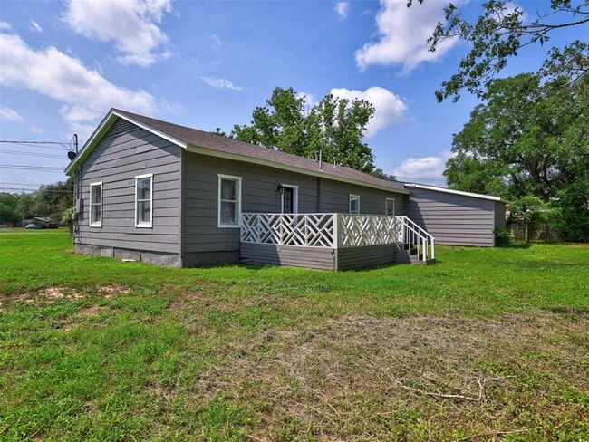 Photo - 610 Linden St