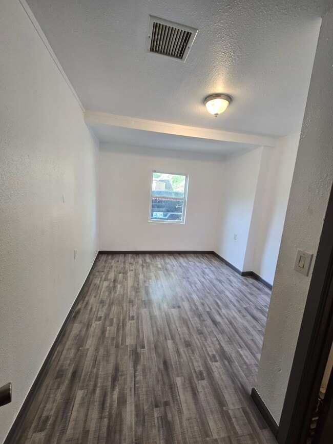 Photo - 1517 Mallard Dr