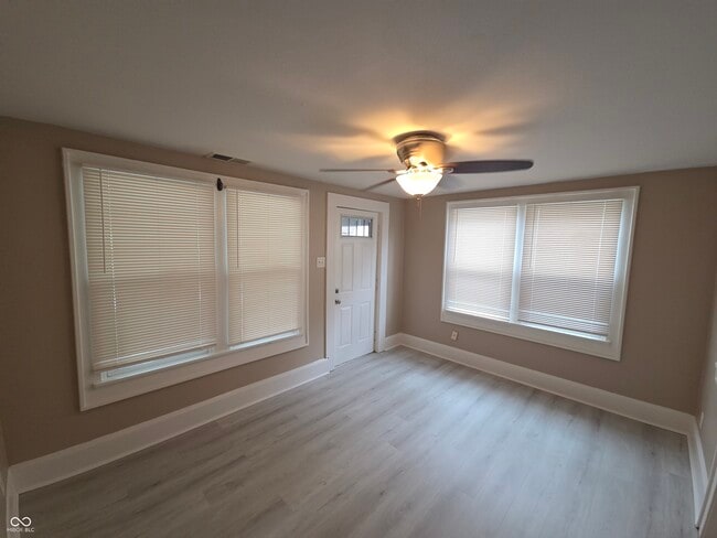 Photo - 1337 W Lee St