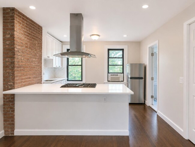 Photo - 221 Brunswick St Unit 3