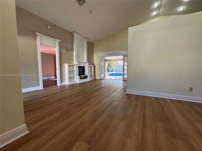 Photo - 3160 Peachtree Cir