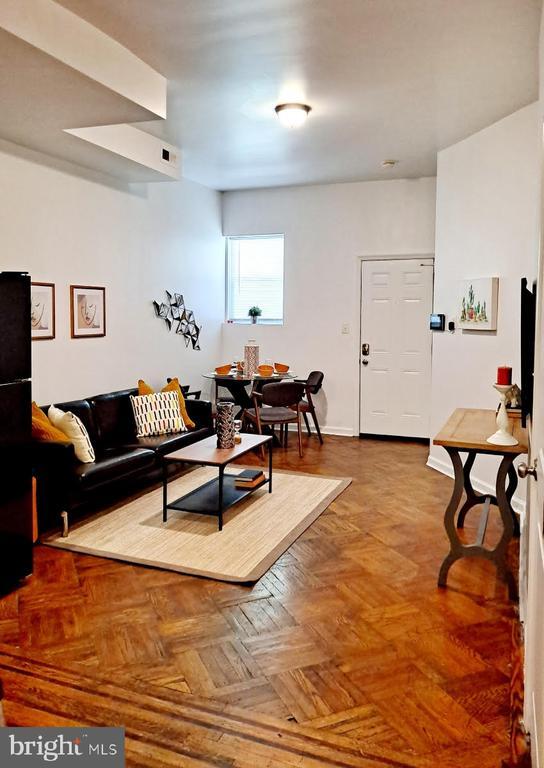 Building Photo - 4064 Parkside Ave Rental