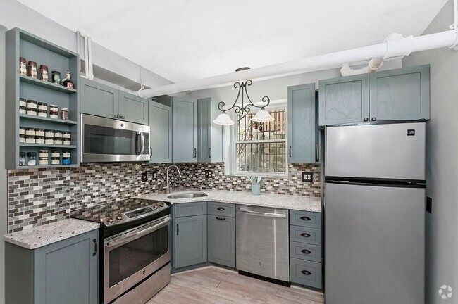 Building Photo - 1662 Commonwealth Avenue Unit 11 Rental