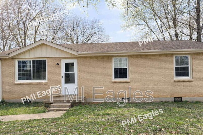 Building Photo - 1507 Nichols Dr