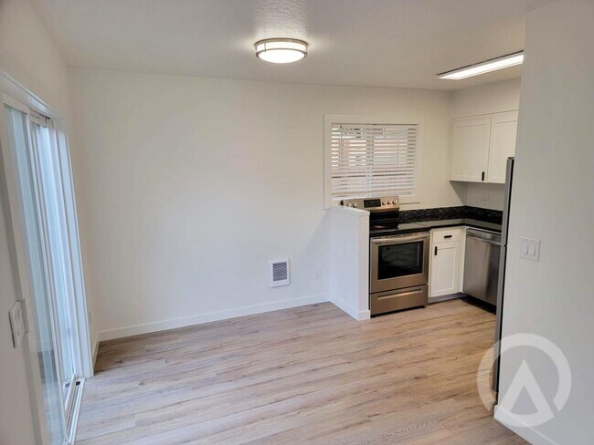 Photo - 2131 SE Tenino St