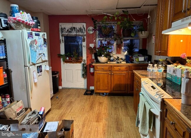 Photo - 123 W Railroad St