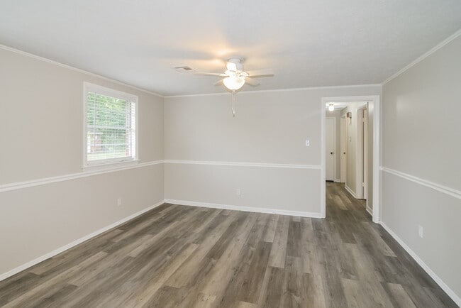 126 Magnolia Dr