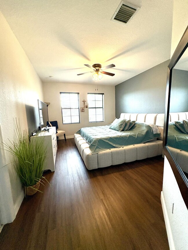 Photo - 167 Gramercy Square Dr