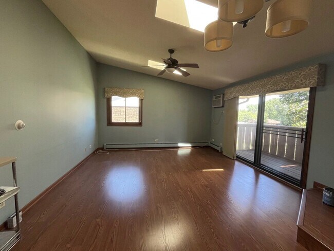 Building Photo - 5 Cedar Ct Unit 18