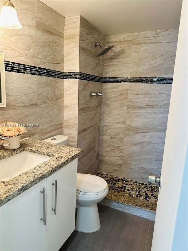 Photo - 1301 NE Miami Gardens Dr Unidad 724W