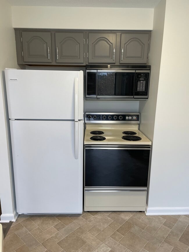 41 Bethany Dr Townhome For Rent in Pittsburgh, PA