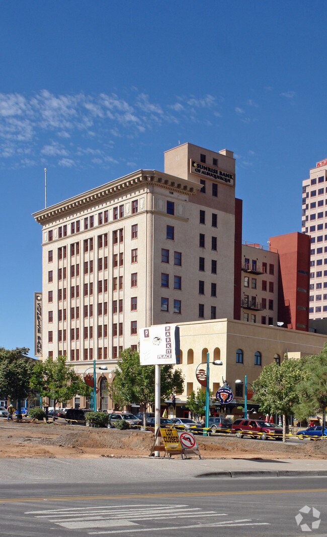 Photo - Sunrise Bank