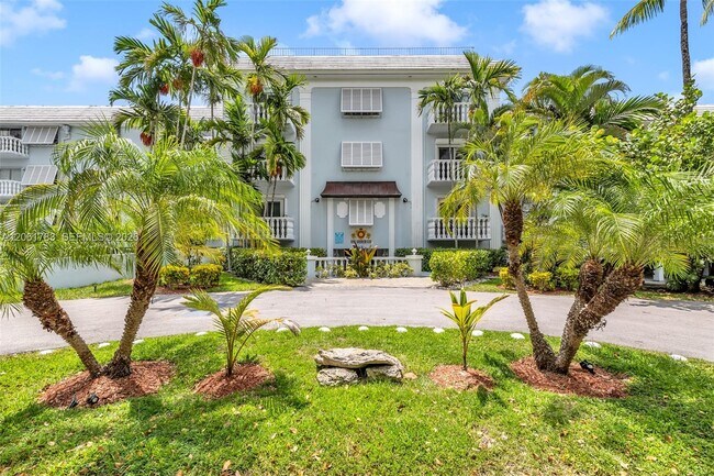 Building Photo - 1150 Madruga Ave Unit A304