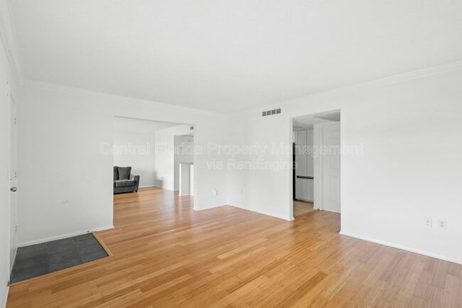 Photo - 123 Blue Pointe Way