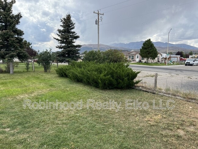 Photo - 380 Moor Ave