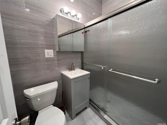 Photo - 104-63 Atlantic Ave