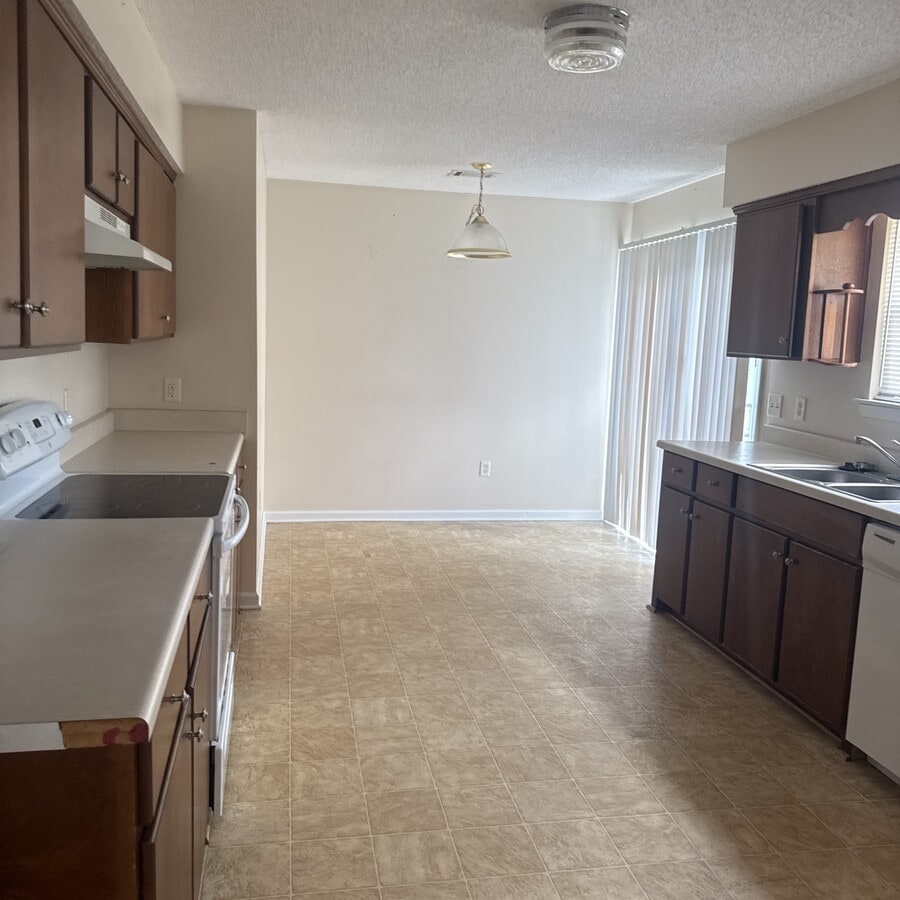 Photo - 720 Timber Ridge Trail