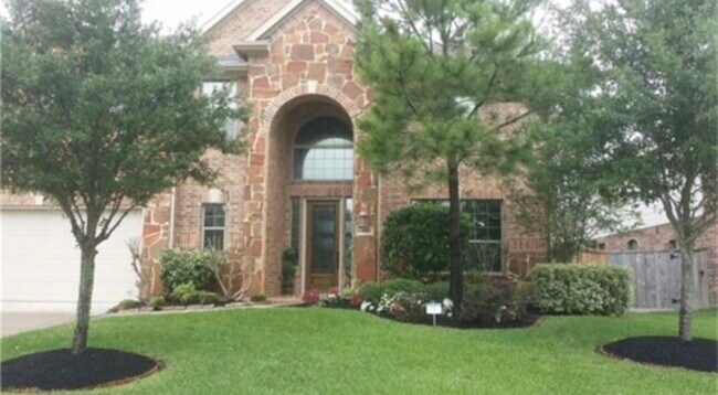 Building Photo - 13915 Sawmill Run Ln