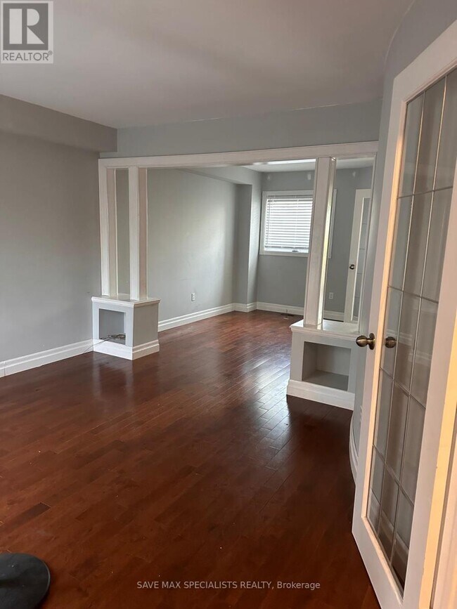 Photo - 5 McCullough Ave