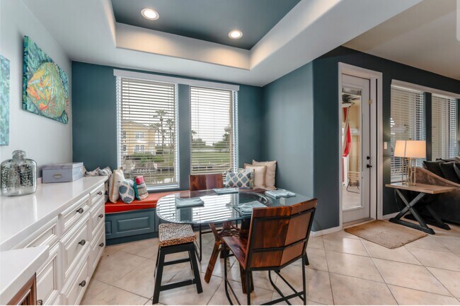 Photo - 2 Harbor Town