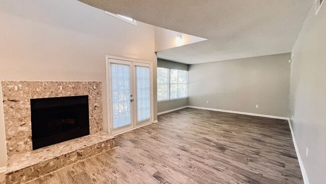 Great Townhouse in Great Hills / Arboretum... - Great Townhouse in Great Hills / Arboretum...