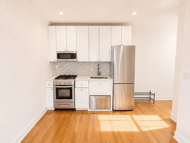 380 S 4th St Unit 7