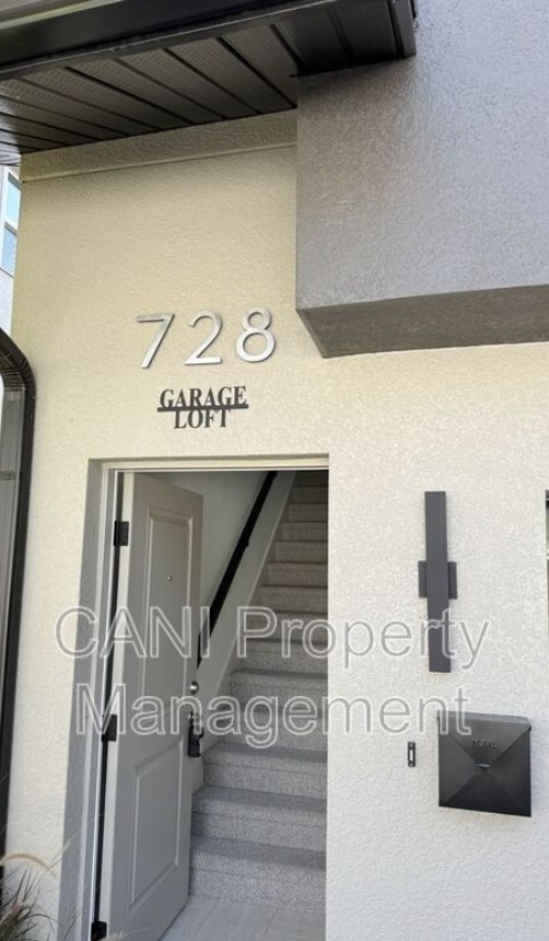 Photo - 728 Ellwood Ave Unit B