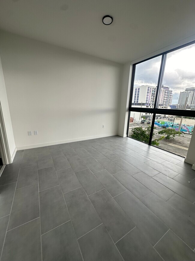 Photo - 2000 N Miami Ave Unidad B1