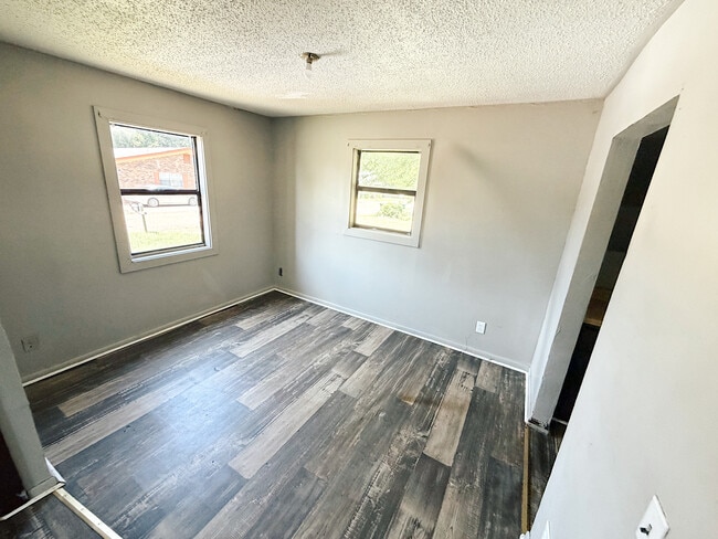 Photo - 1100 Ash St