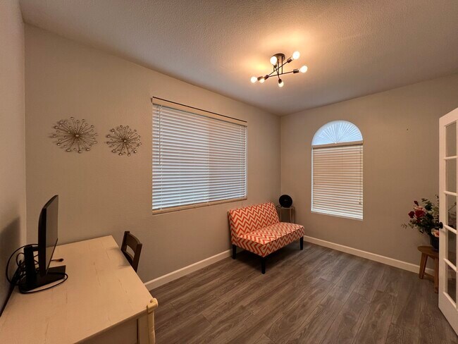 Den - 3108 Tintorera Way