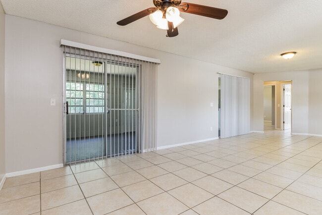 2429 Franklin Dr