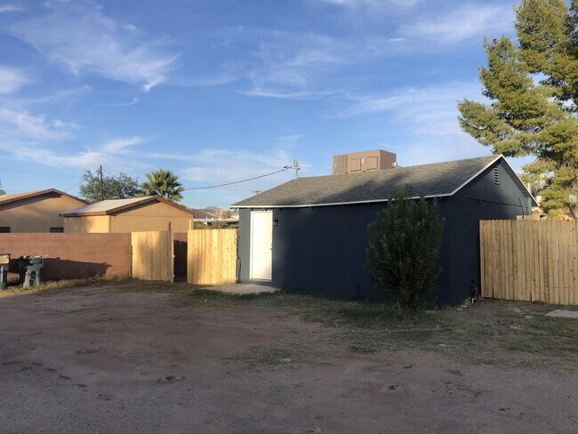 Photo - 5758 E 26th St