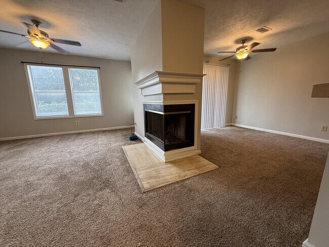 Photo - 979 Stewarts Creek Dr