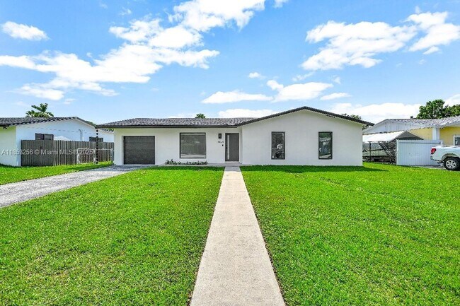 Building Photo - 18001 SW 91st Ave Rental