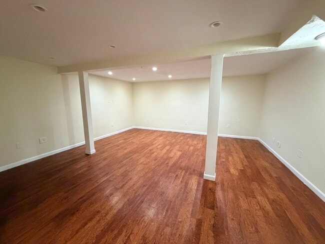 Photo - 280 Elm St