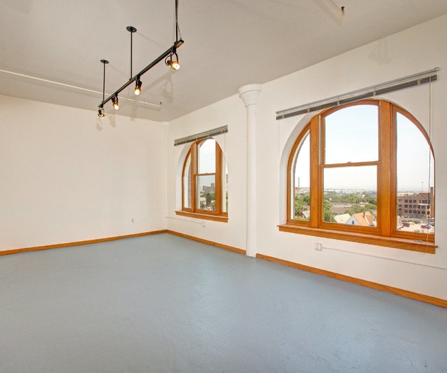 Kunzelmann-Esser Lofts