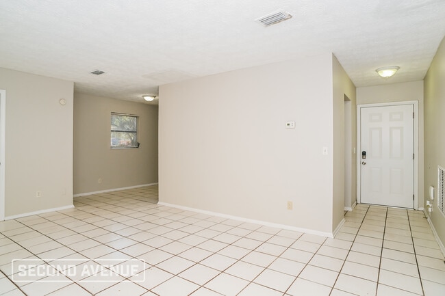 Photo - 5111 Arrowsmith Rd