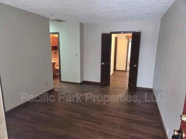 Photo - 3232 Milford Rd