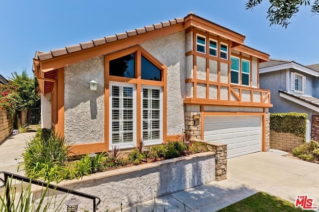 Photo - 7557 W 82nd St