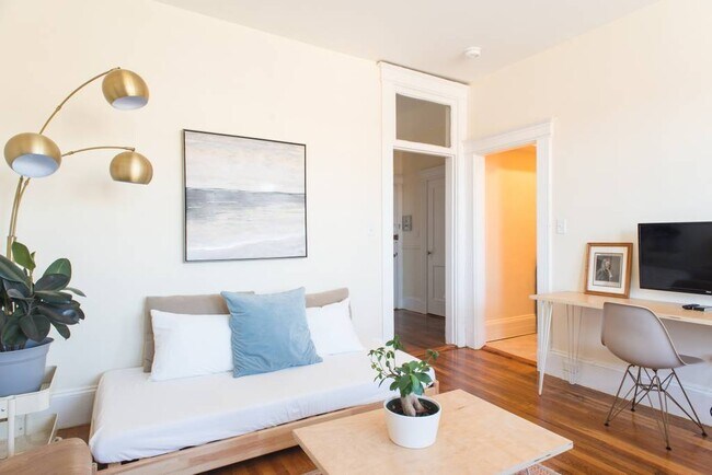 Photo - 1318 Commonwealth Ave